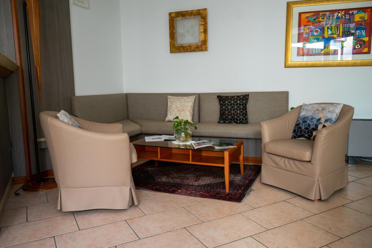 Hotel Garni Villa Fontana Trento Dış mekan fotoğraf